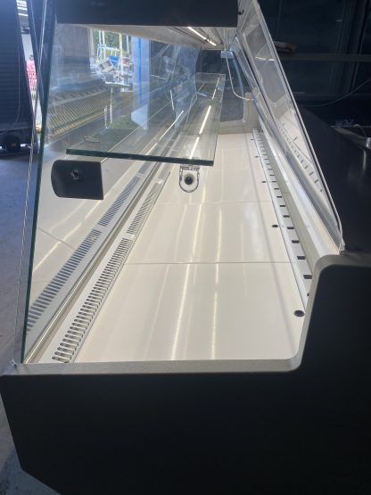 Vitrine – Image 2
