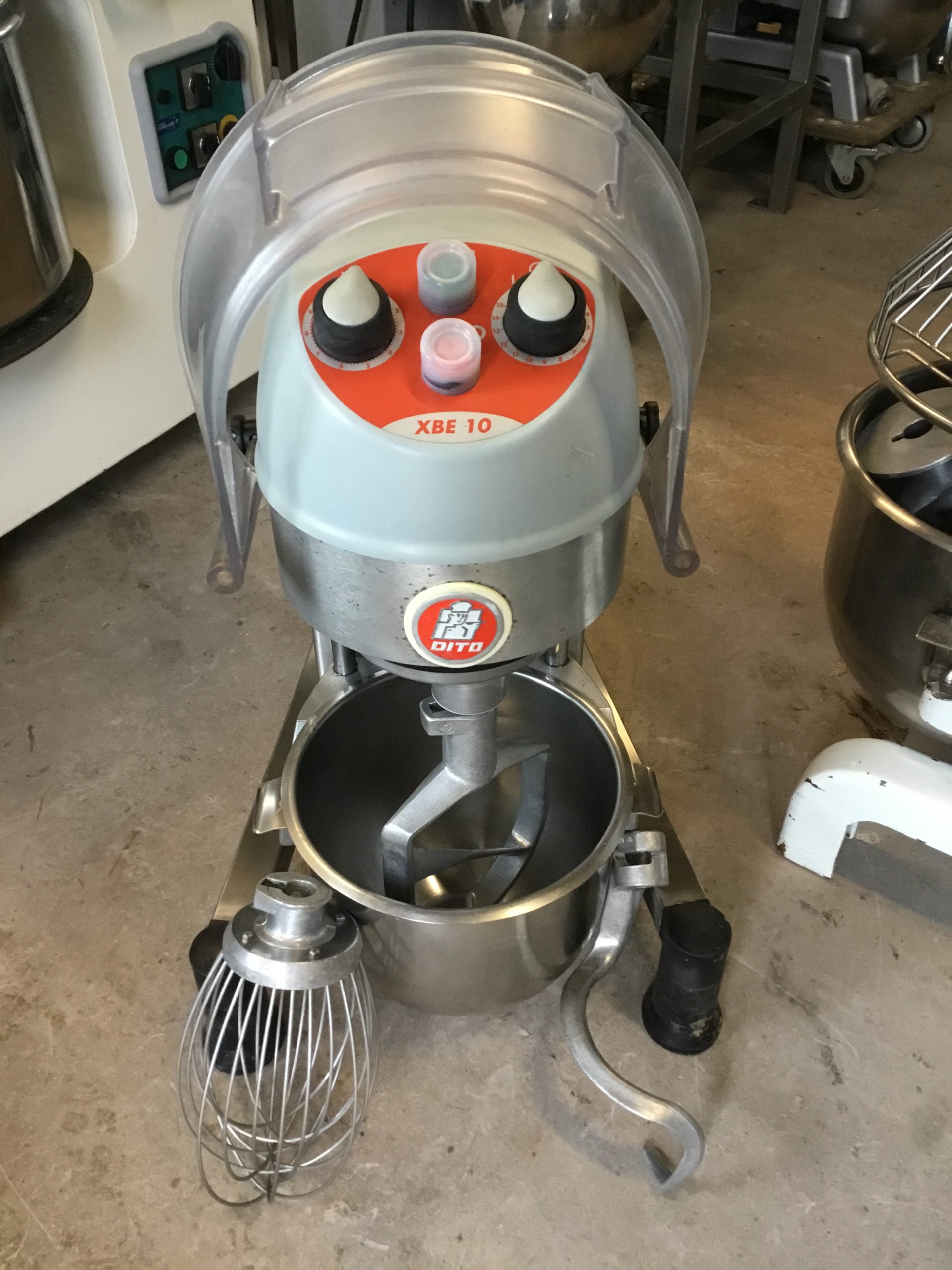 Batteur / Mélangeur Dito Sama